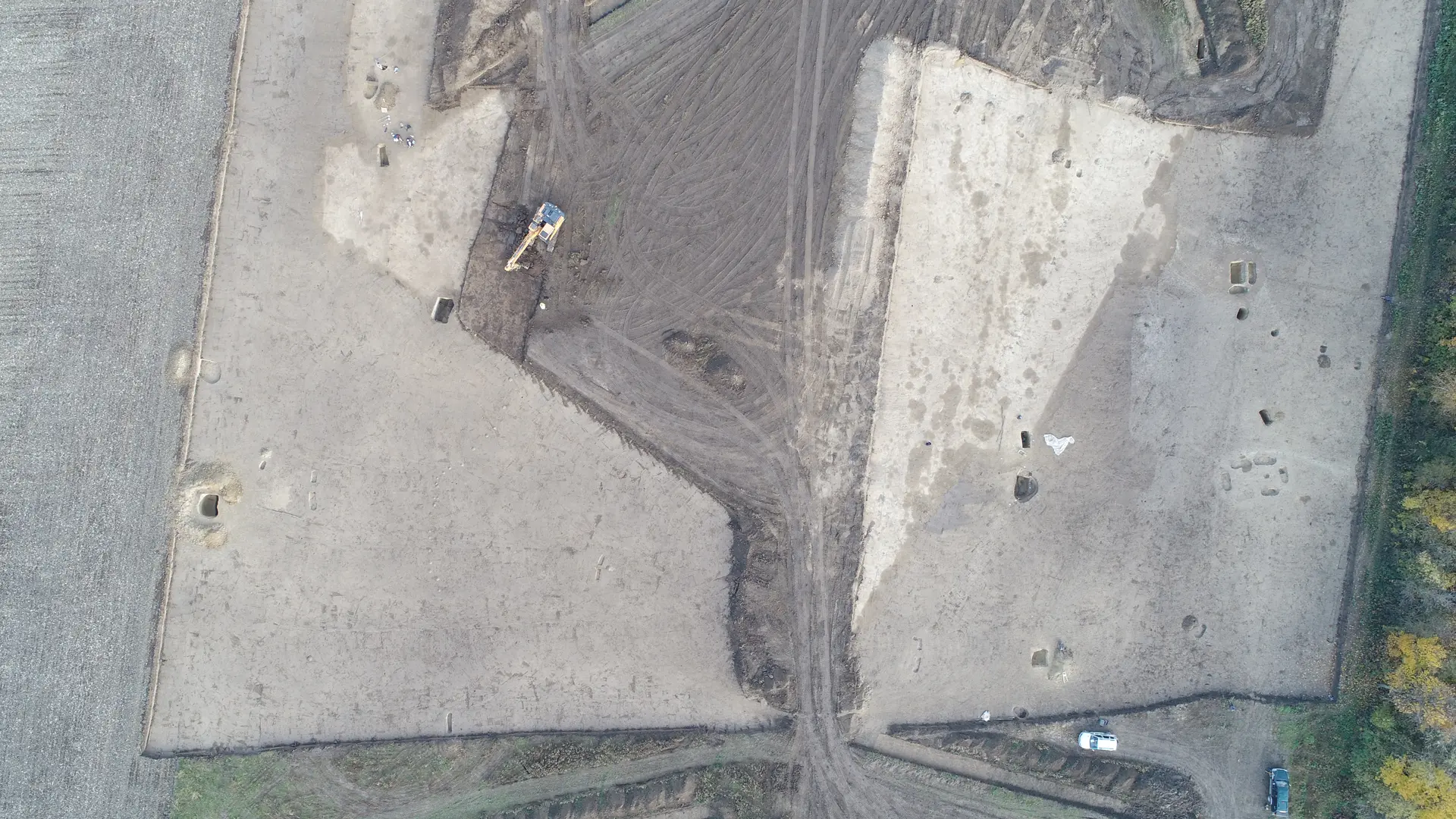 Lábuk nyomát belepte a por - fénykép